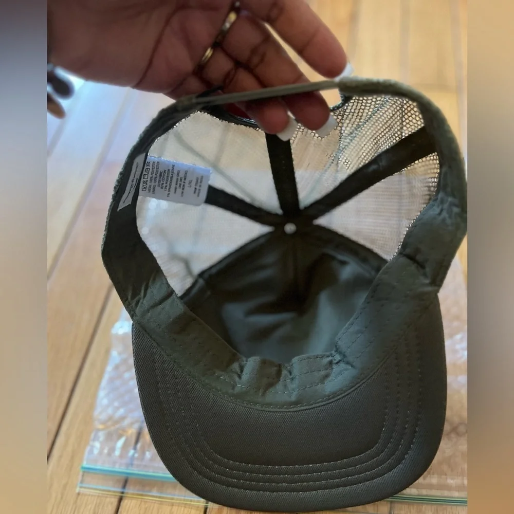 Tommy Bahama snapback Trucker Hat Baseball Cap Mesh Mountains Sunrise Trees - Picture 6 of 6